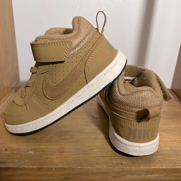 Nike - Picture 1 of 3